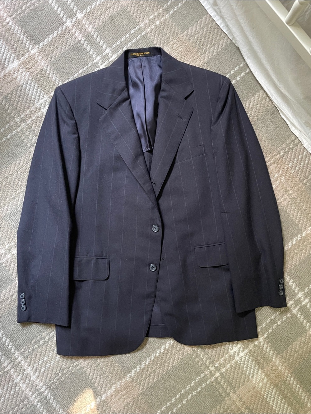 VTG H. Freeman & Son half lined 100% wool navy pinstripe blazer approx 42S